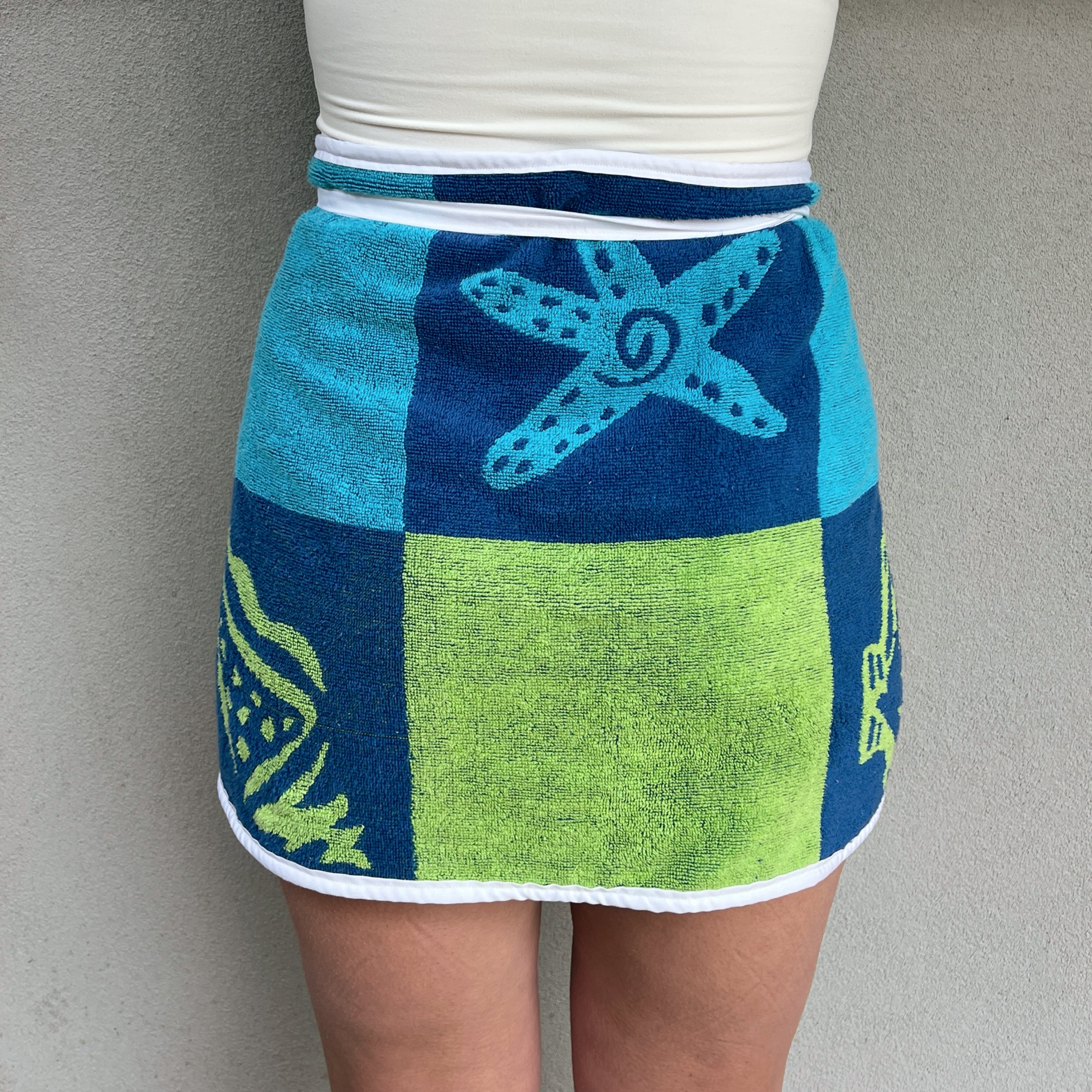 Coral Coast Reversible Skirt (6-8)